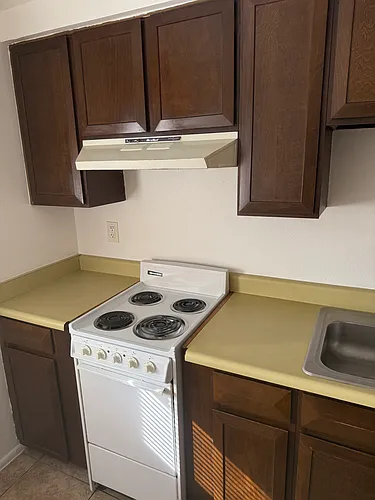 1603 W Denton Ln Photo 1