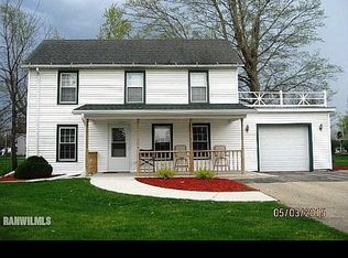 804 Oak St, Lena, IL 61048