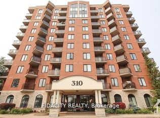 310 Central Park Dr #5L, Ottawa, ON K2C4G4