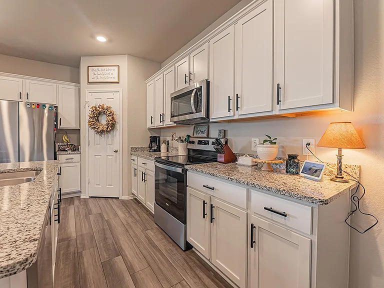 2306 Aylesbury Dr — Photo 18