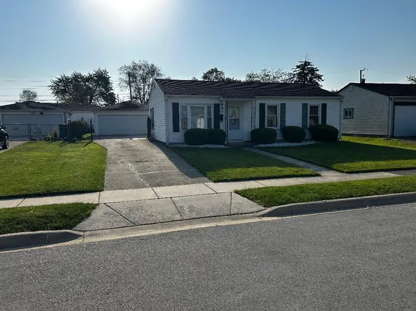 411 Kenyon Ave, Romeoville, IL 60446