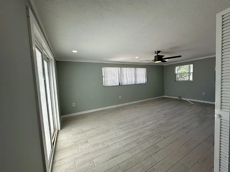 835 Conreid Dr NE — Photo 14