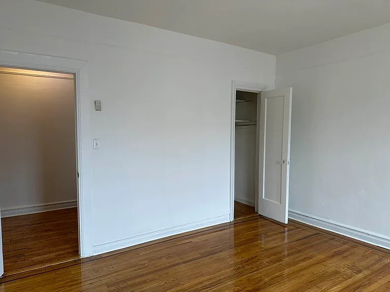 2160 Wallace Ave #6K — Photo 10