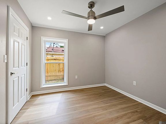 5th image of 10021 Avenue B