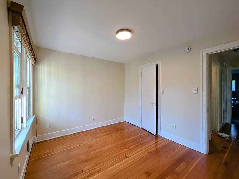 1102 E Maplewood Ave — Photo 18