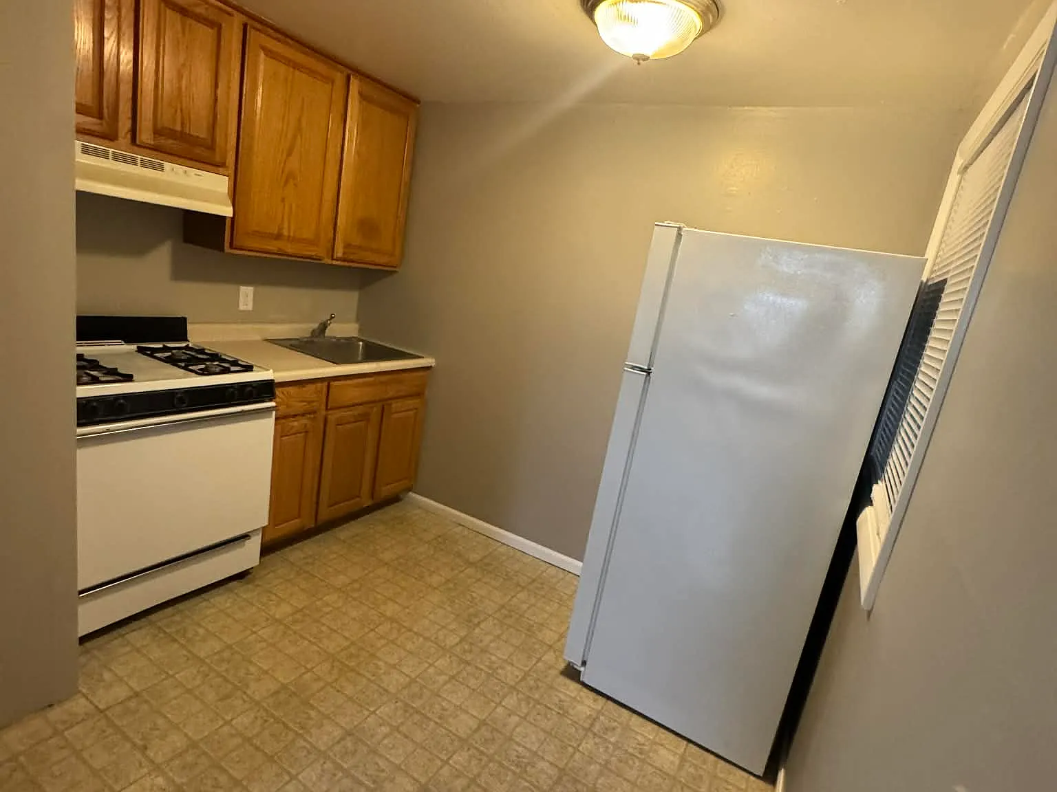 509 Maple Ave — Photo 4