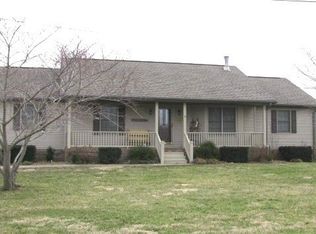 1149 Penfold Rd E, New Harmony, IN 47631