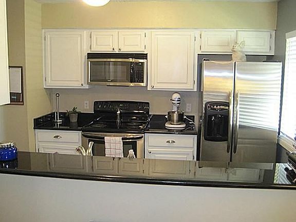 5th image of 939 Cedarland Blvd