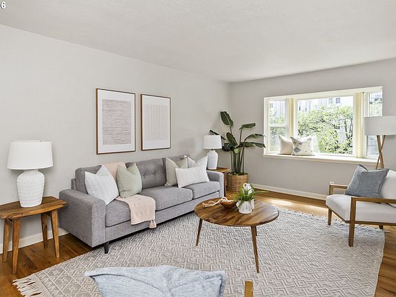 4th image of 1436 NE 21st Ave APT 26