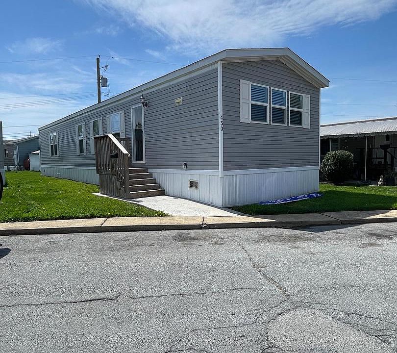 1st image of 450 5th Ave #272