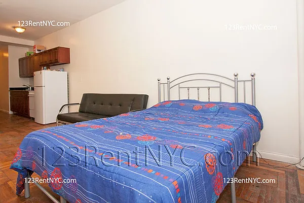 Rented by Chartwell Manhattan Realty | media 4