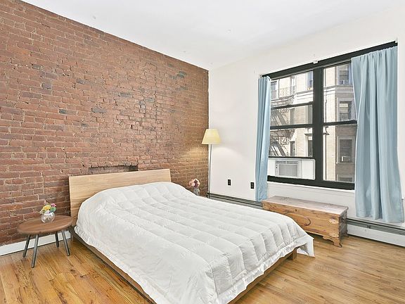 4th image of 314 W 94th St APT 4D