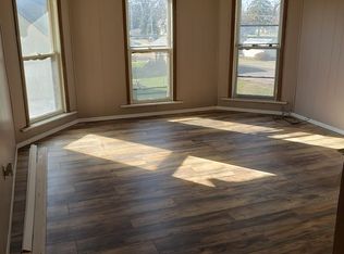 737 1/2 High Ave, Hillsboro, WI 54634