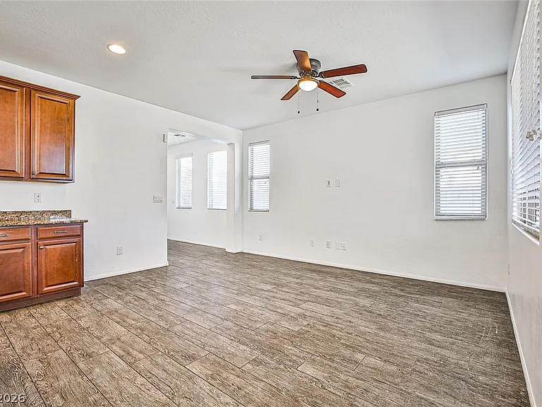 6360 Beavertail Pond Ave — Photo 10