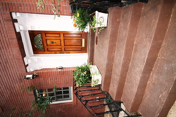 Rented by Corcoran | media 23