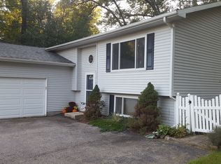 N3315 Queen Rd, Lake Geneva, WI 53147