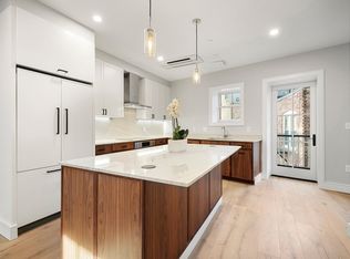 471 Hanover St #3, Boston, MA 02109