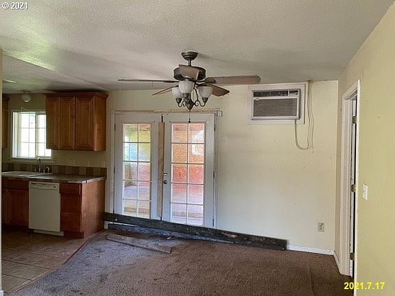 4th image of 10612 NE 16th St