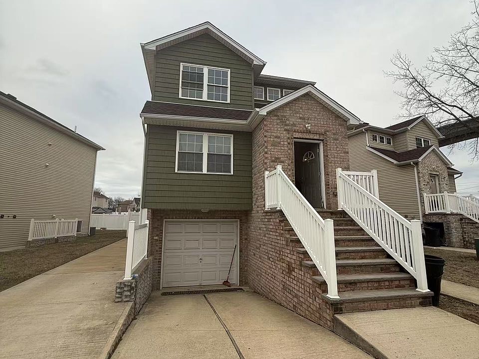 1st image of 22 Bayonne Ct #1