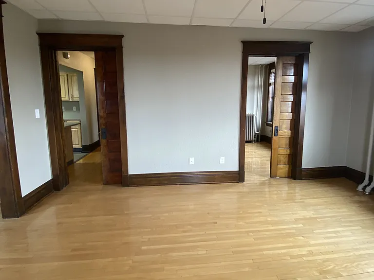 218 N 1st Ave W #7 — Photo 11