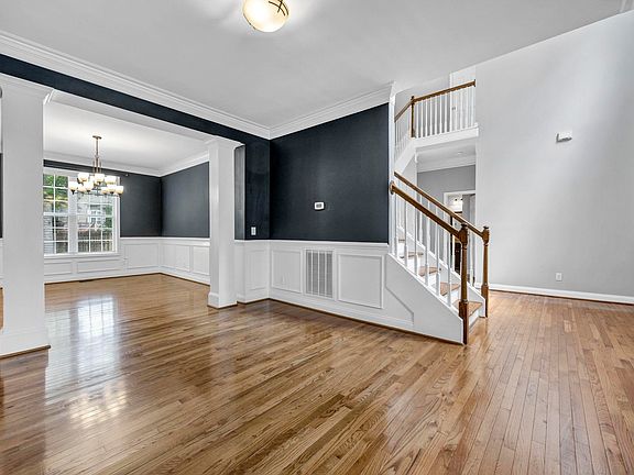 5th image of 6 Marsh Hawk Ln