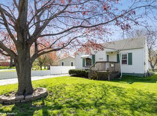 5710 Lincoln Ave, Des Moines, IA 50310