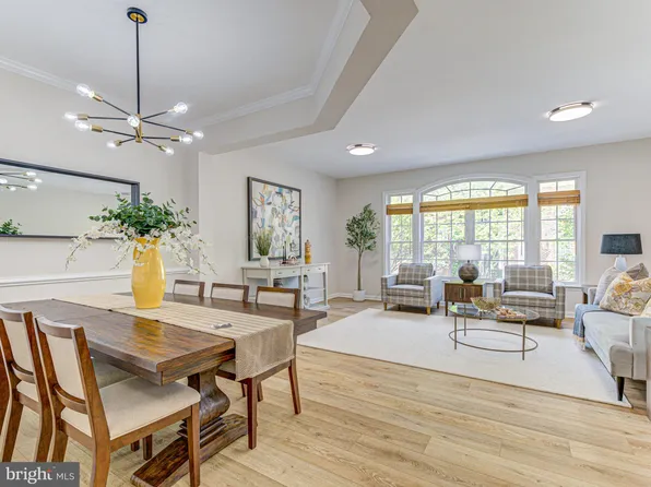 47795 Scotsborough Sq, Sterling, VA 20165