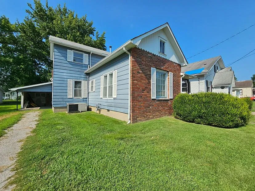 726 W. Sloan St. — Photo 2