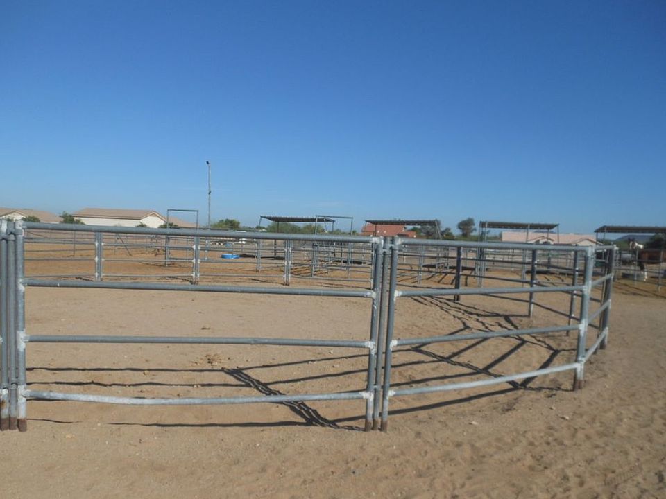 Round pen and two arenas 
