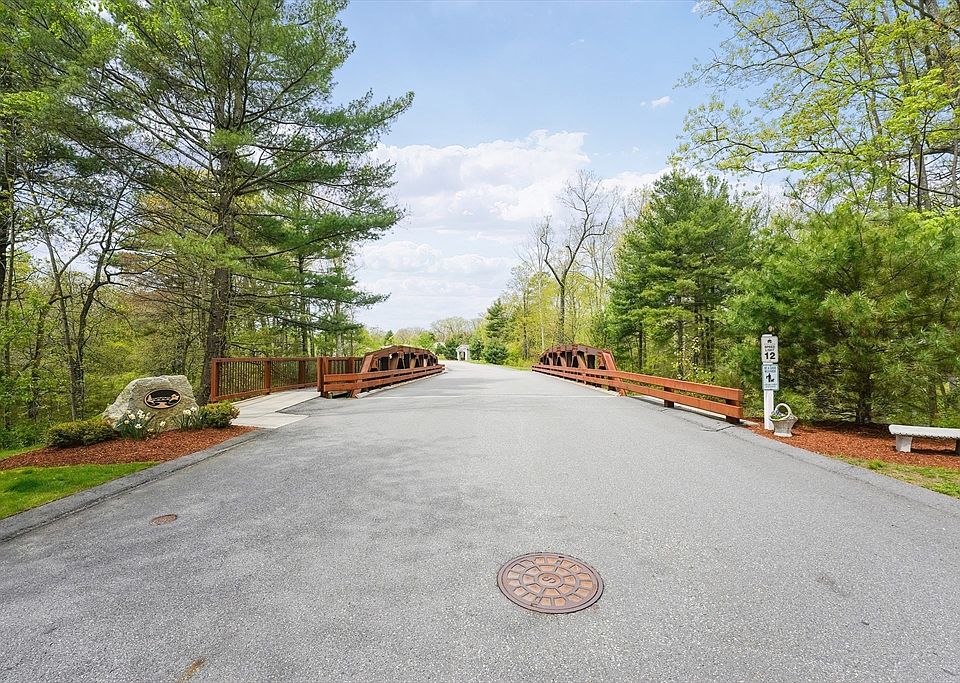 107 Rogerson Xing 107, Uxbridge, MA 01569 Zillow