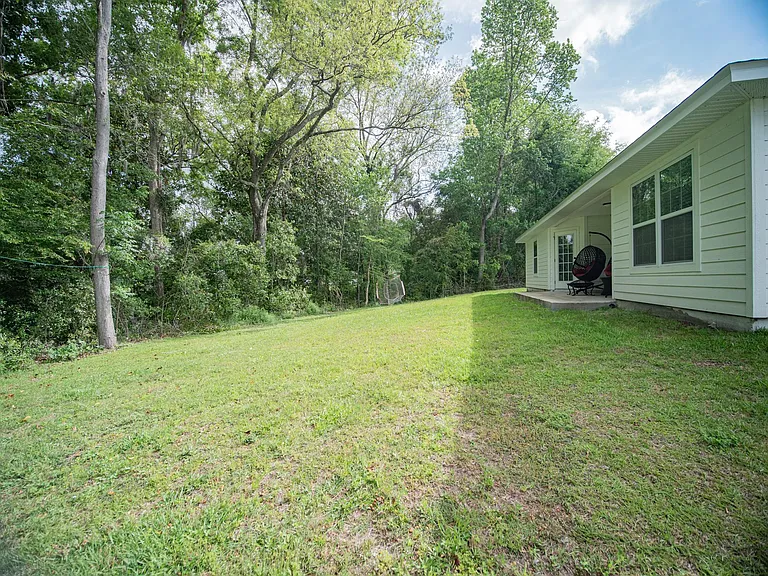 315 SE Lindale Gln — Photo 52