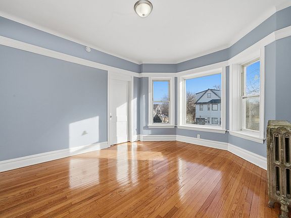 4th image of 7442 S Langley Ave #2