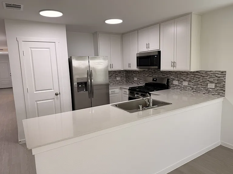 7808 Marion Downs Trl — Photo 8