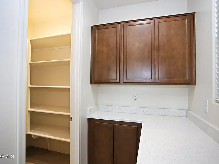 879 W Finch Dr — Photo 35