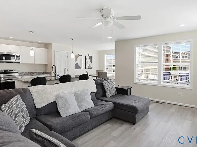 3901 Lighthouse Ln — Photo 8