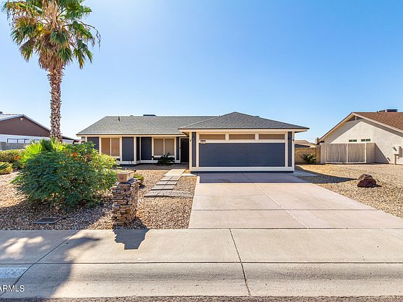2nd image of 2927 W MEADOW Drive