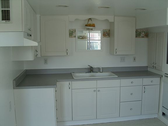 3rd image of 3534 Eccles Ave Unit B
