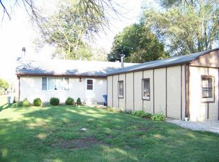 104 Orange St, White Heath, IL 61884