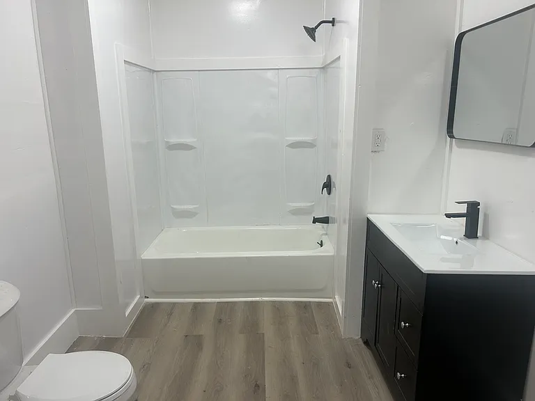 215 Dewitt Ave — Photo 4