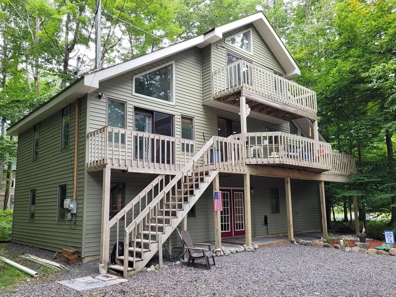 4 bed, 3024 sqft, $2,650 — Photo 1