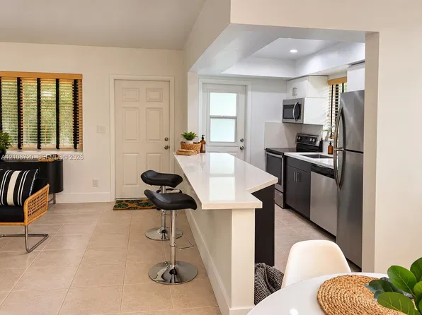 2404 NE 33rd Ave APT 3, Fort Lauderdale, FL 33308