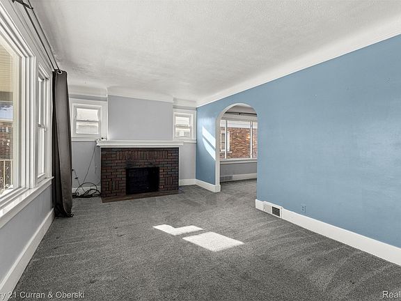 3rd image of 4913 Middlesex St