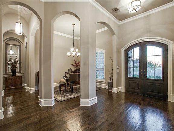 4th image of 1400 Whispering Meadows Way