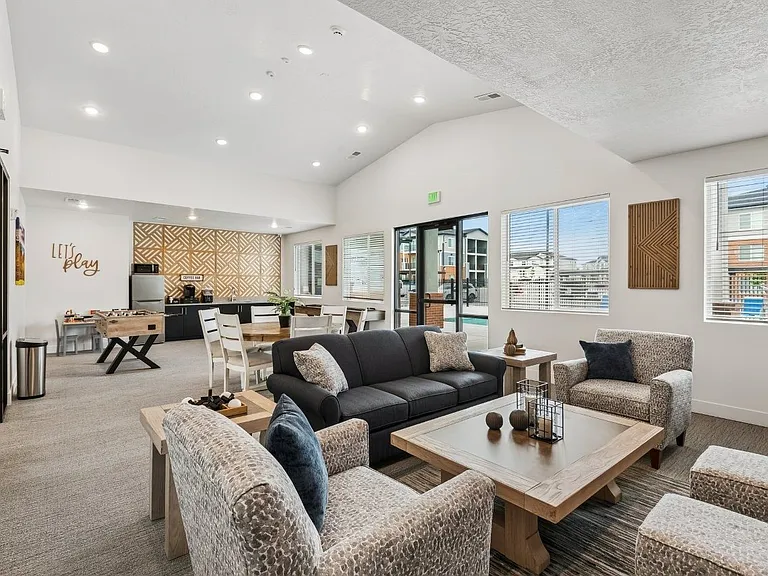 Lex Apartments — Photo 7