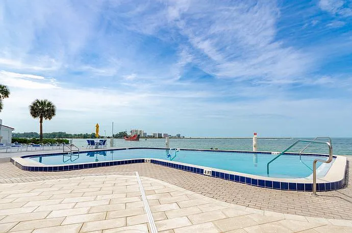 450 S Gulfview Blvd #1405 — Photo 8