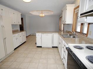 24 Lindsay Rd, Hooksett, NH 03106