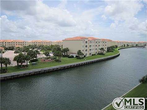 5th image of 5 Harbour Isle Dr Penthouse 1
