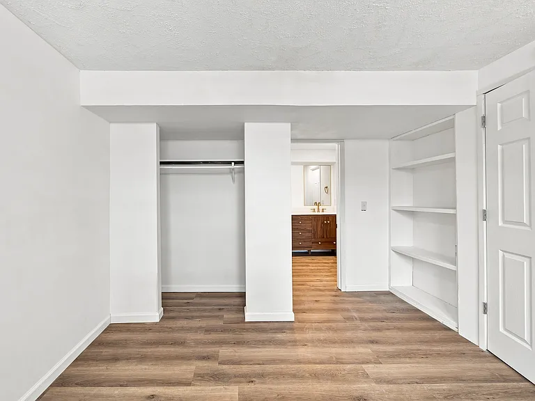 3416 W Columbia Ave — Photo 10