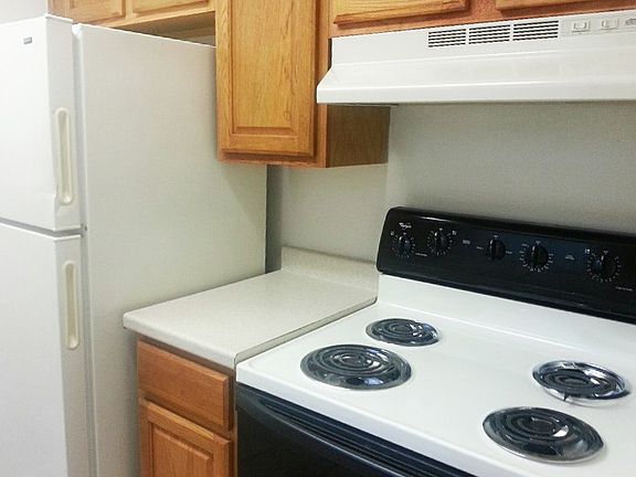 2nd image of 2719 Trollie Ln