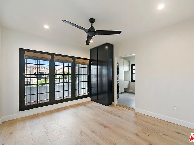 458 N Sierra Bonita Ave #460 — Photo 36